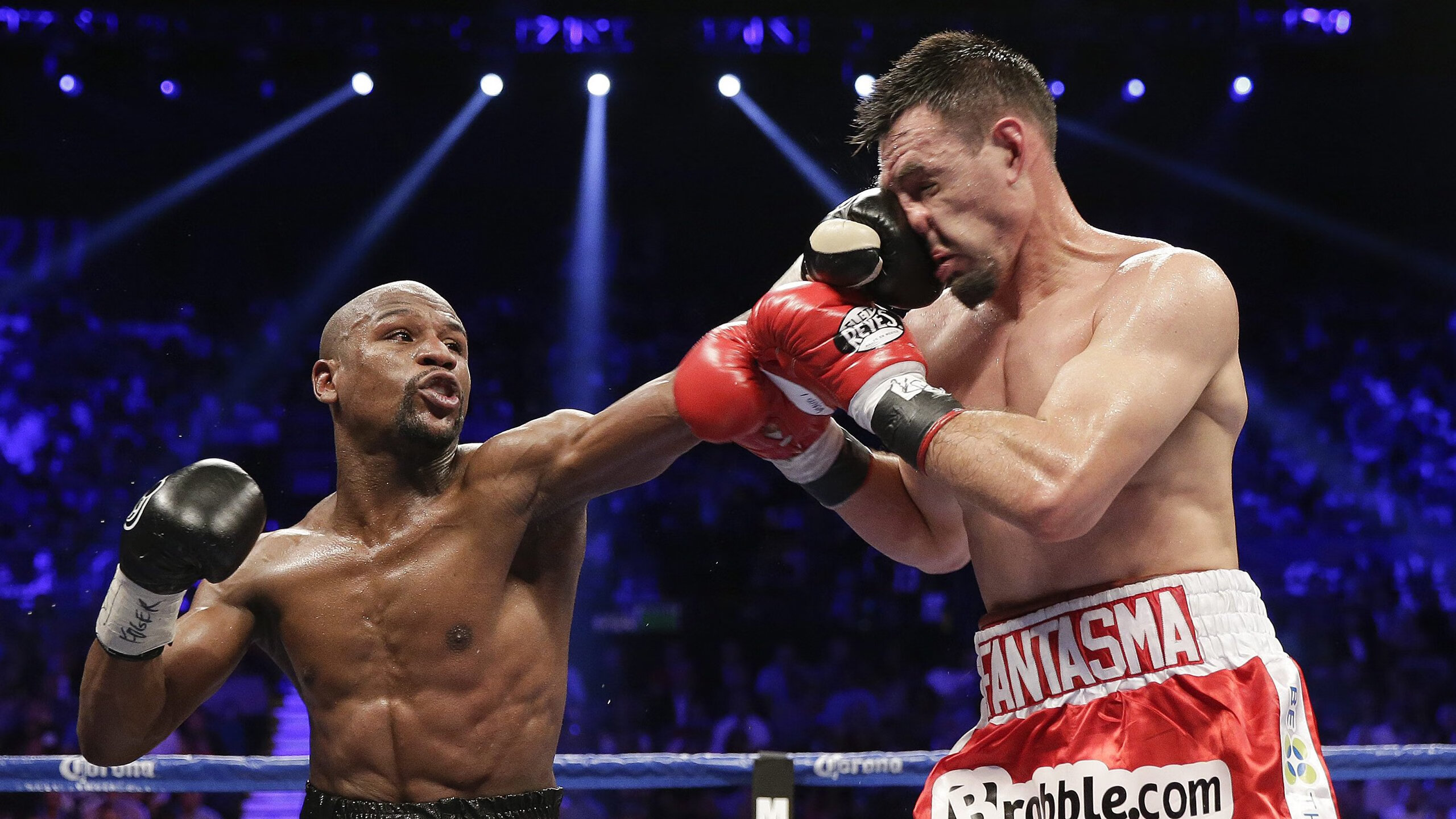 _勇士用三分攻击波撕裂对方防线_，勇士三分50中20射穿魔术